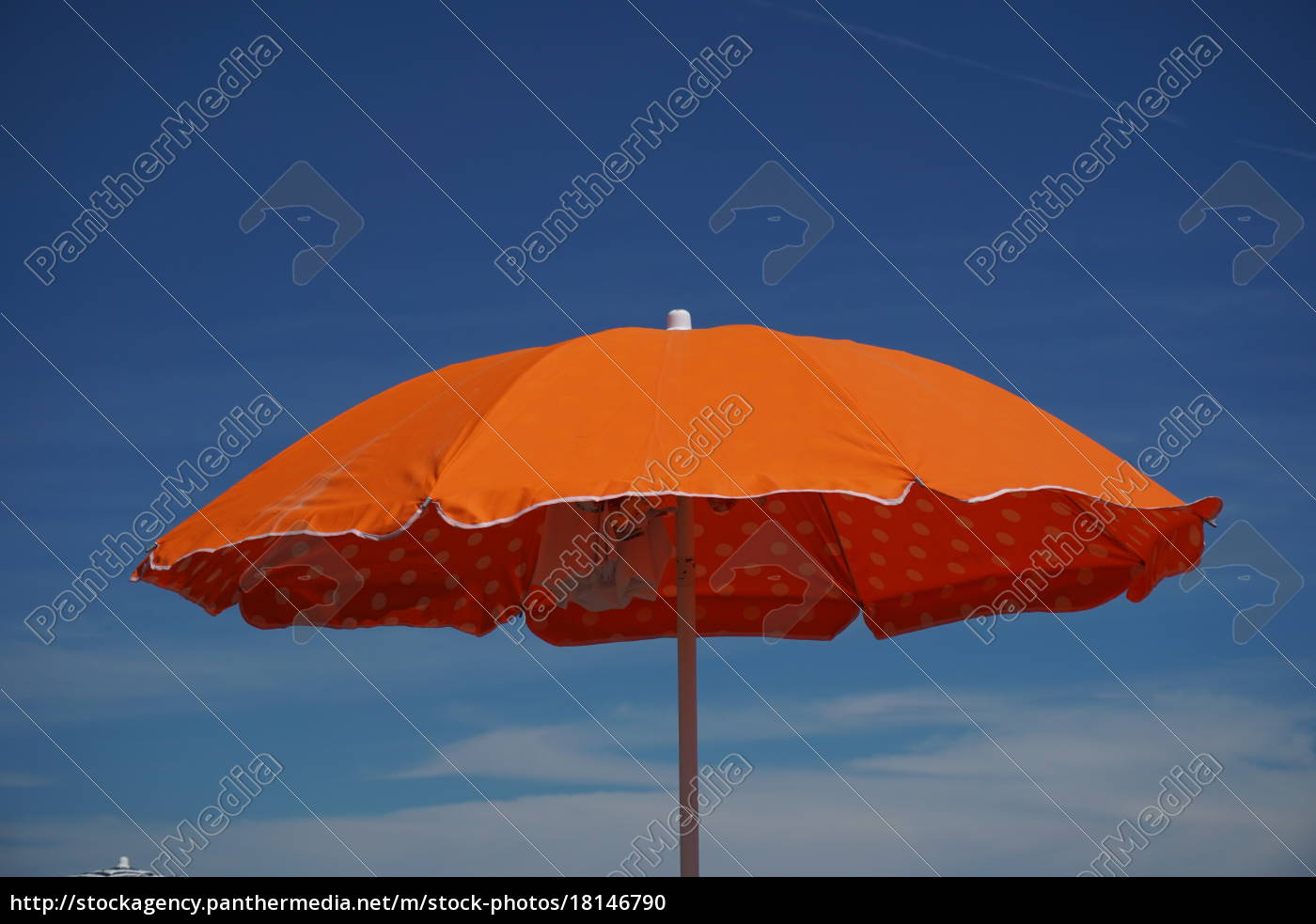 ombrellone ombrellone ombra arancione mare Adriatico - Stockphoto #18146790